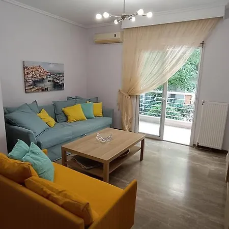 Aristi By The Music Hall