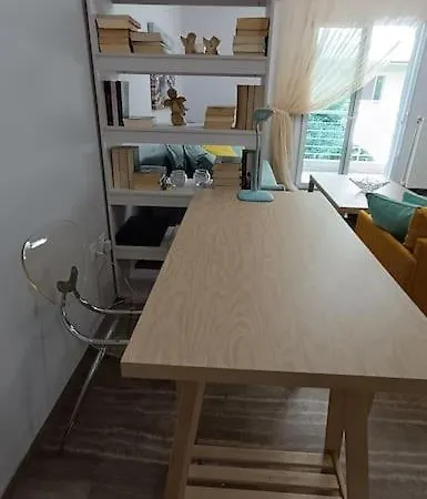 Aristi By The Music Hall アパート