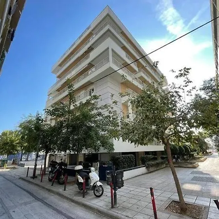 Aristi By The Music Hall